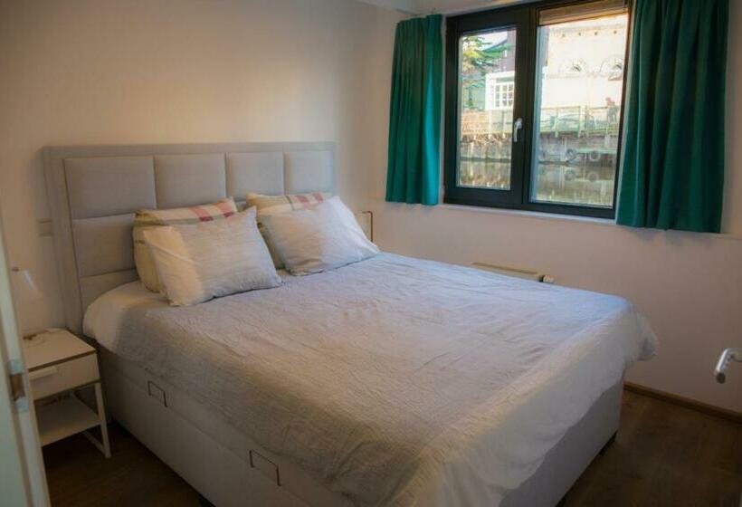 פנסיון Houseboat Piano Forte