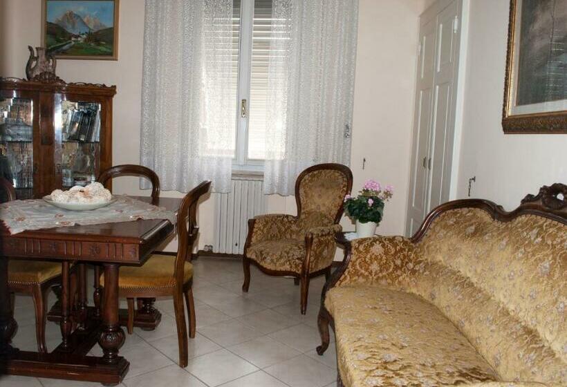 פנסיון La Casa Di Tino