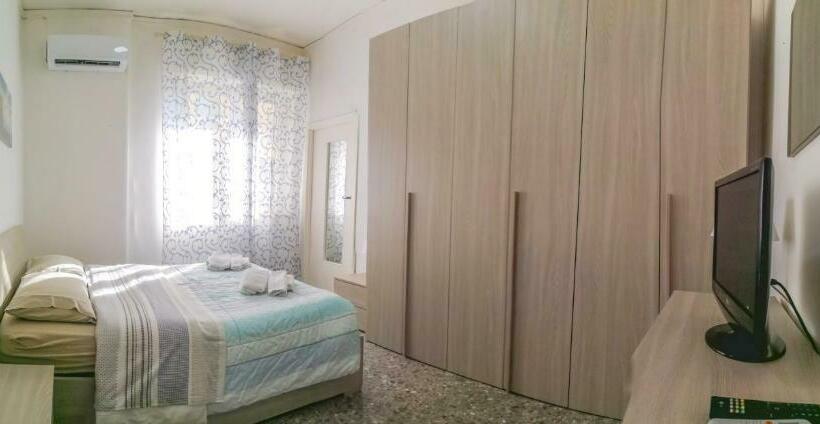 پانسیون Metro Guest House