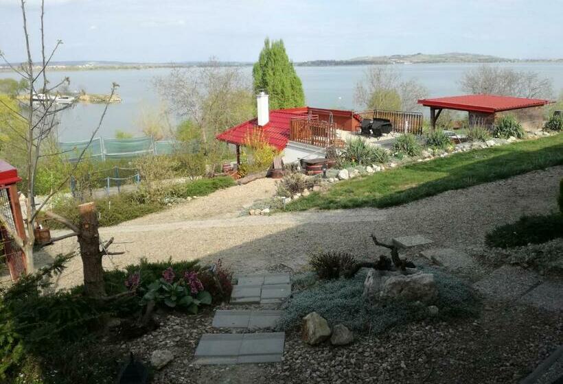 ペンション Penzion Nad Jezerem