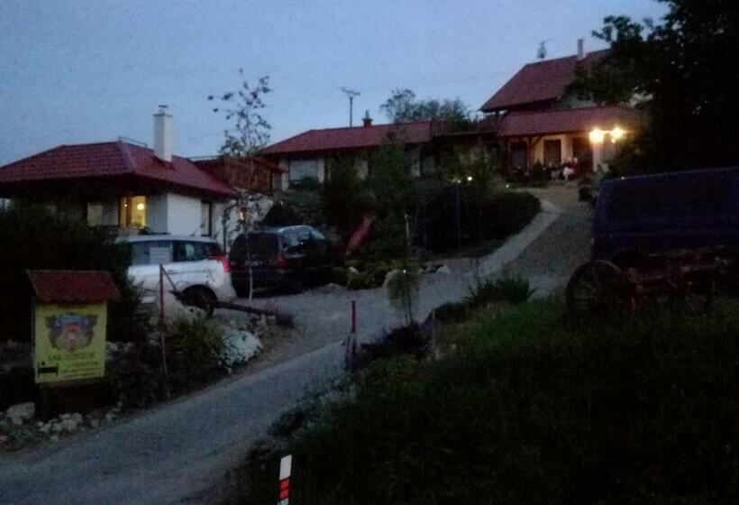 ペンション Penzion Nad Jezerem