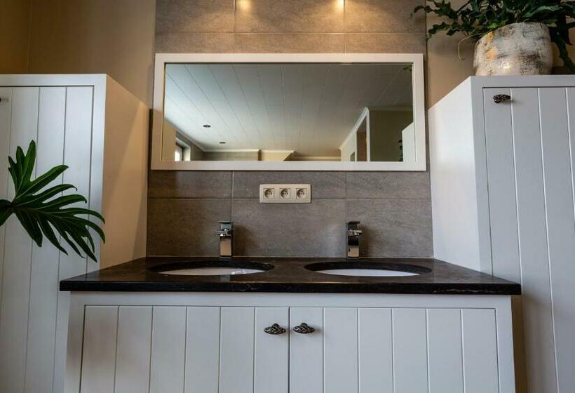 ペンション Place To Bee