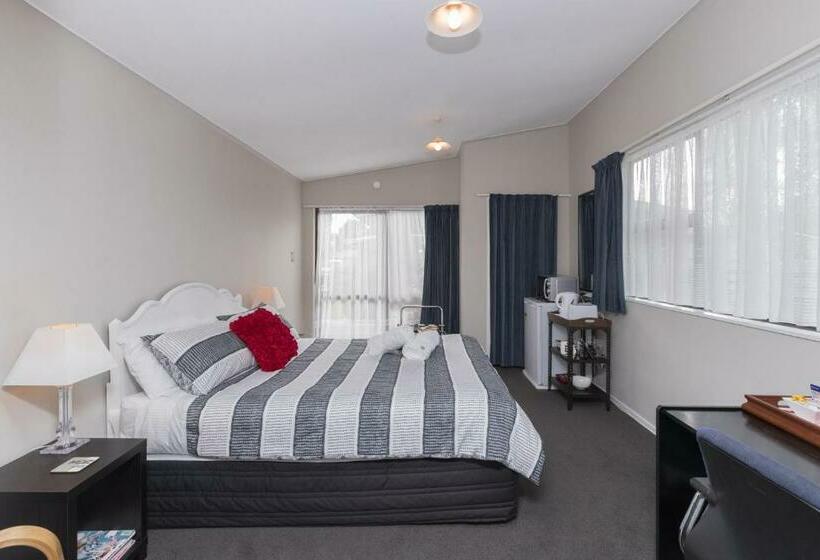 פנסיון Quiet Boutique Generous Breakfast