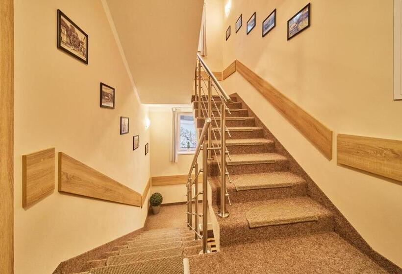 بنسيون Residence Ruth