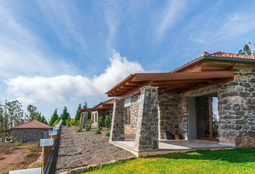 פנסיון Rochão Village By Rent2u, Lda