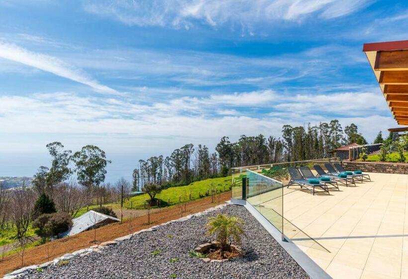 פנסיון Rochão Village By Rent2u, Lda