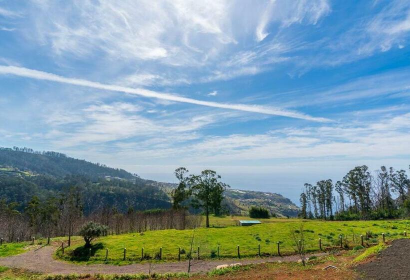 פנסיון Rochão Village By Rent2u, Lda