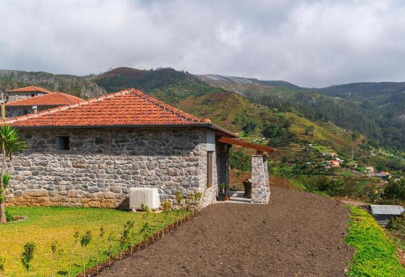 פנסיון Rochão Village By Rent2u, Lda