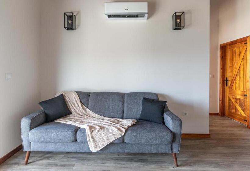 פנסיון Rochão Village By Rent2u, Lda