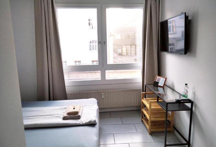 پانسیون Sroom 118 And 119 In Center