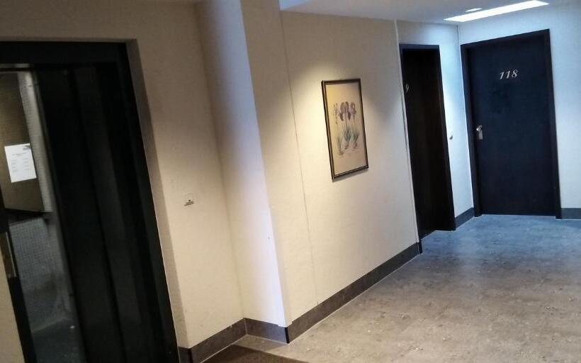 Pensão Sroom 118 And 119 In Center