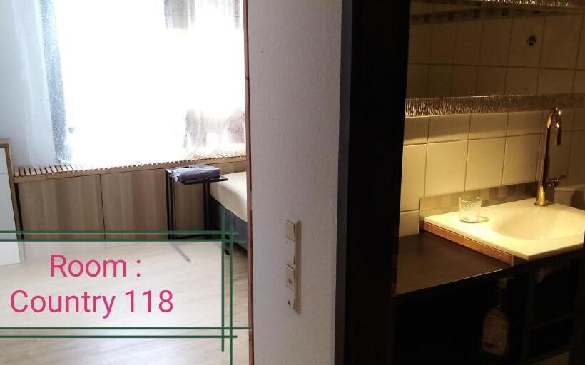 Pensão Sroom 118 And 119 In Center