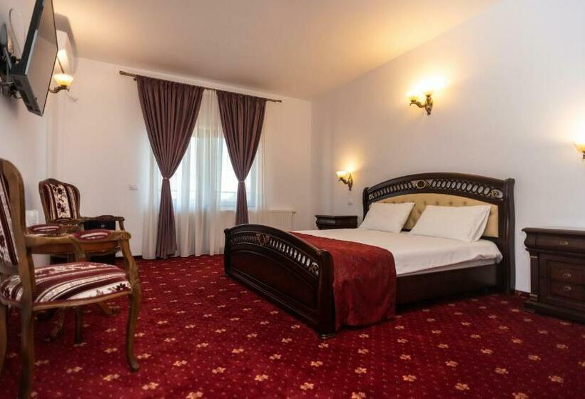 膳宿费 Tango Margo