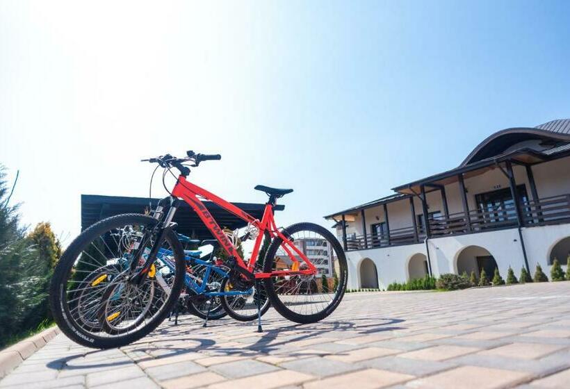 膳宿费 Tango Margo