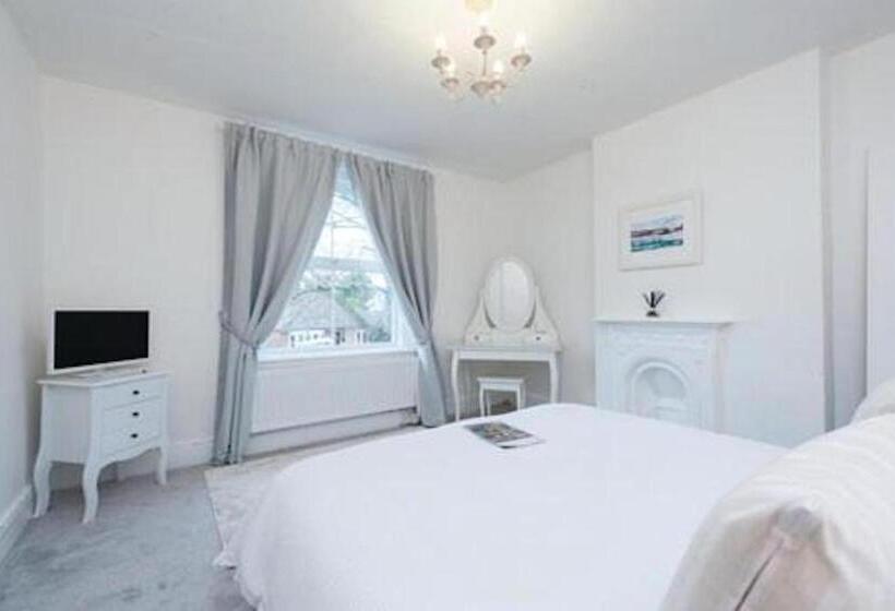 ペンション The Blackwater Suite