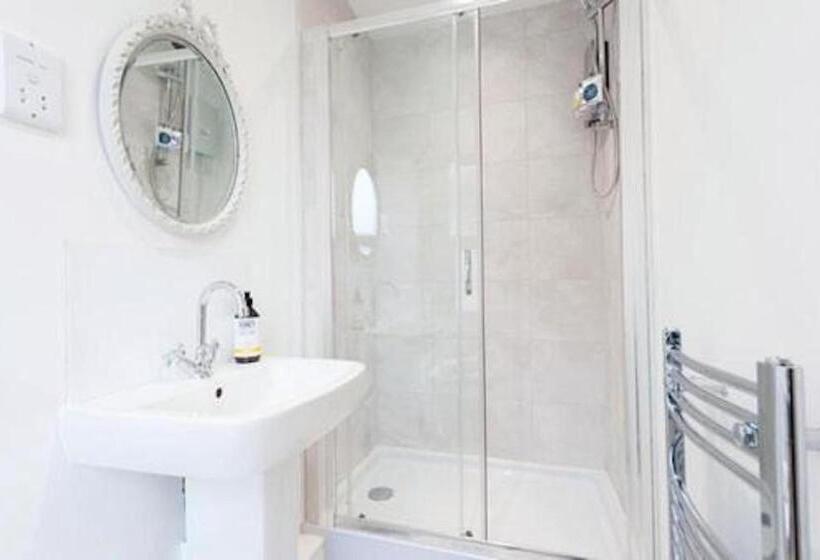 ペンション The Blackwater Suite