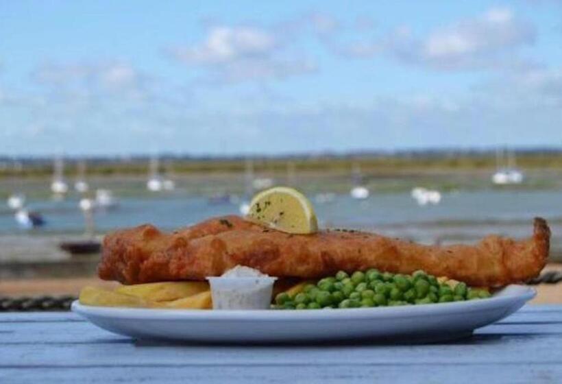 ペンション The Blackwater Suite