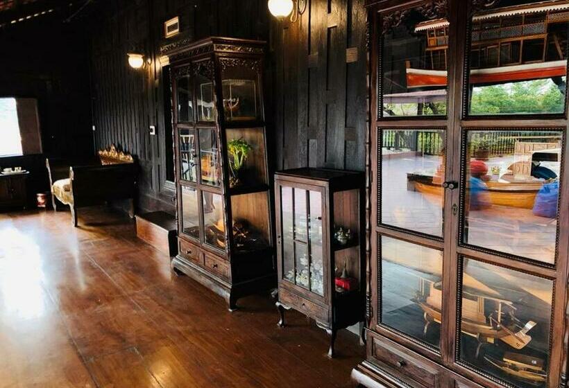 منتجع Rueanrubkwan