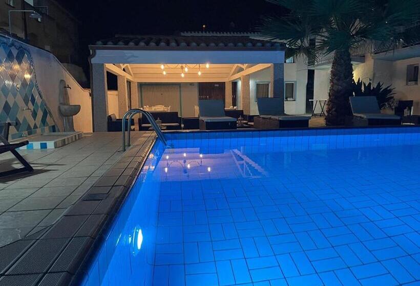 مبيت وإفطار Villa Dessena Guest House