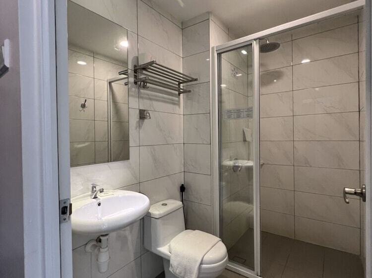 Zone Hotels, Telok Panglima Garang