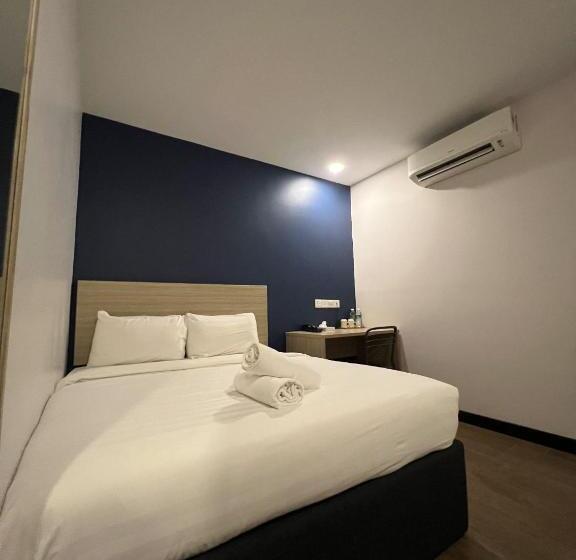 Zone Hotels, Telok Panglima Garang