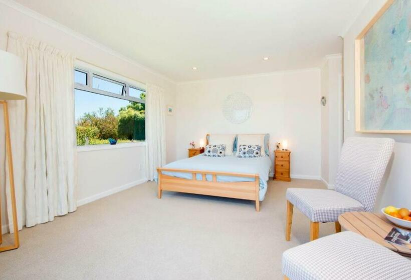 민박 117 Higgs Room With A View