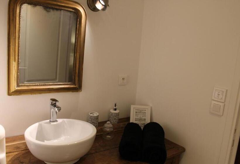 Bed and Breakfast Domaine La Garence