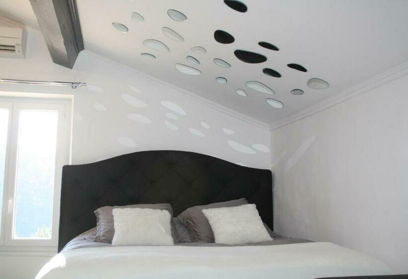 مبيت وإفطار La Parenthese Amoureuse