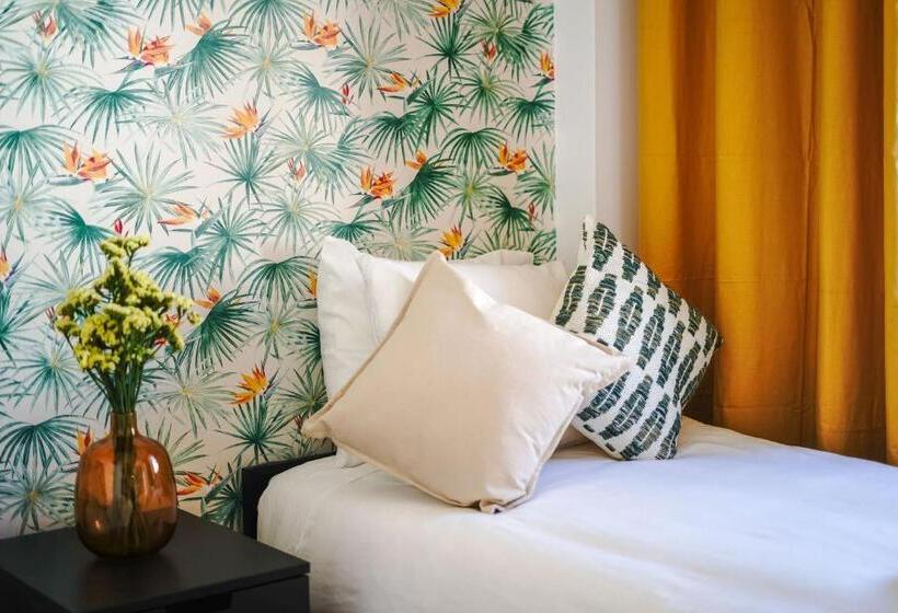 تختخواب و صبحانه Lx Design Apartment Near Congress Center