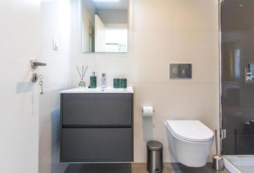 تختخواب و صبحانه Lx Design Apartment Near Congress Center