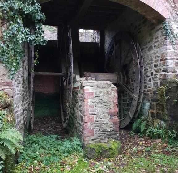 ベッドアンドブレックファースト The Millers Cottage