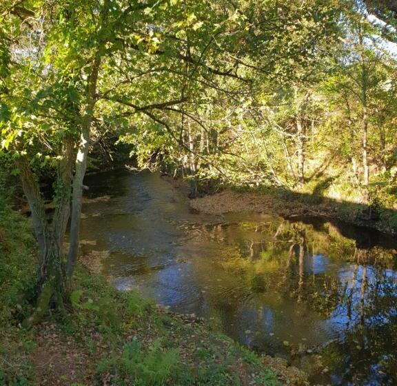 ベッドアンドブレックファースト The Millers Cottage