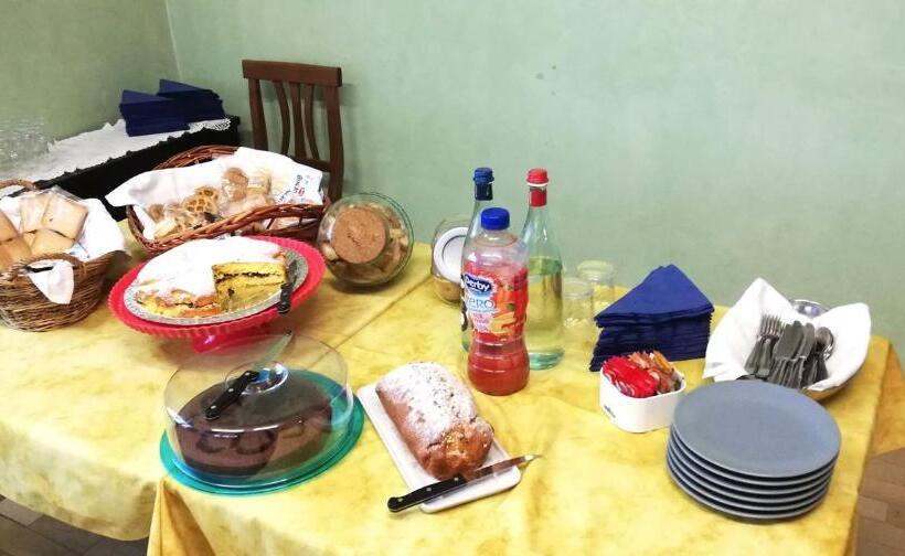 فندق Albergo La Rovere