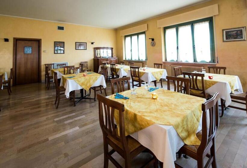 בית מלון כפרי Albergo La Rovere