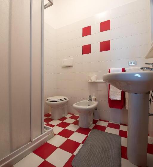 فندق Albergo La Rovere