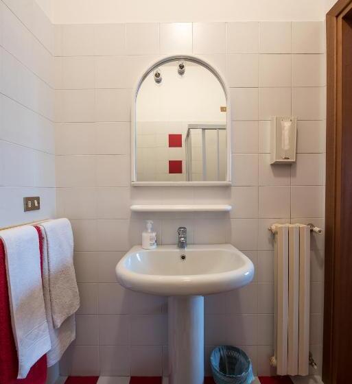 בית מלון כפרי Albergo La Rovere