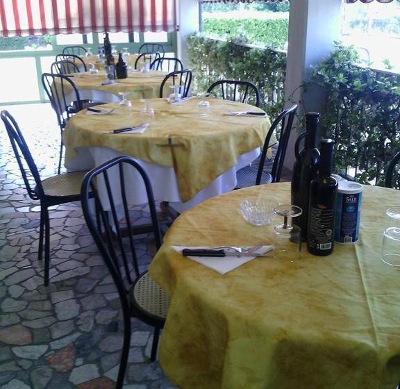 בית מלון כפרי Albergo La Rovere