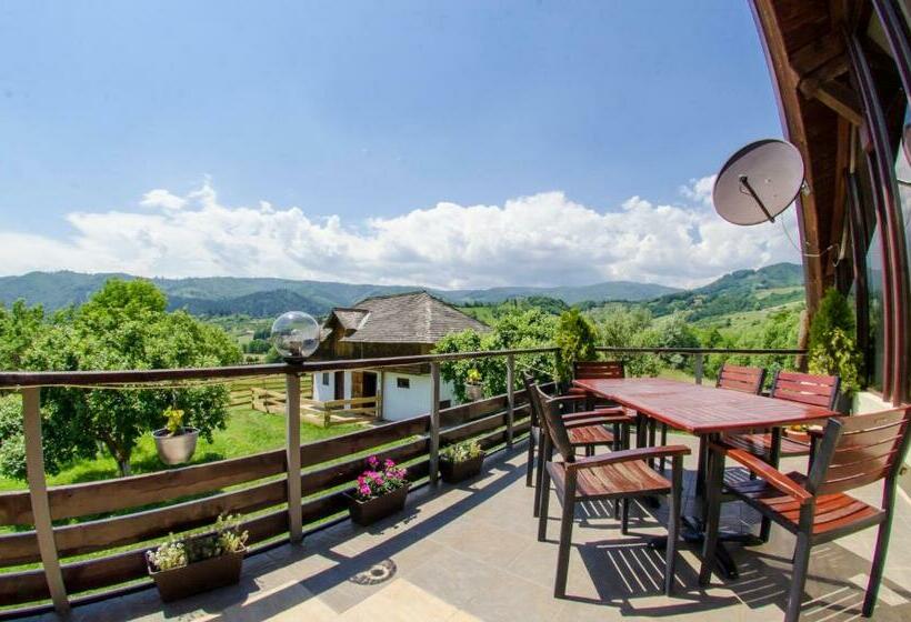 Отель Aqvila Club Rucar