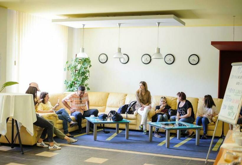 Отель Aqvila Club Rucar