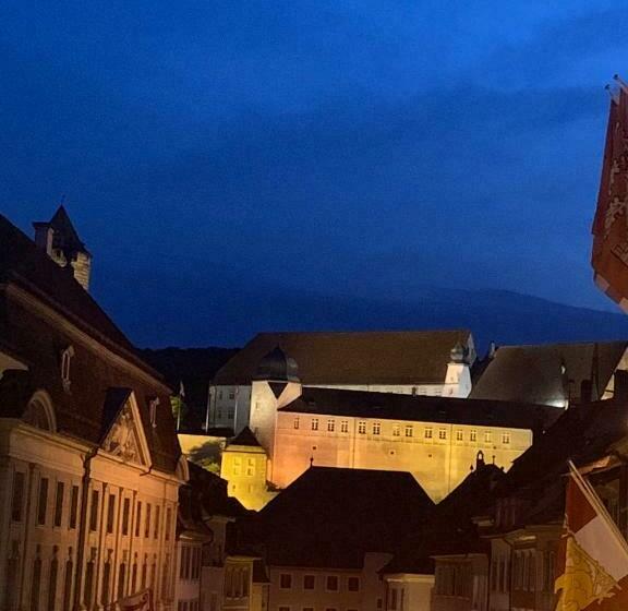 فندق Domaine De Mont Renaud