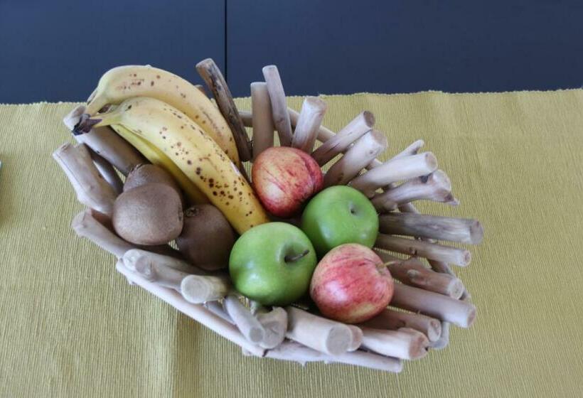 פנסיון Achnacolain Lodge