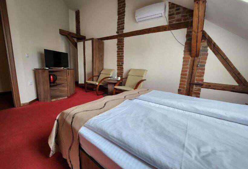 פנסיון Antique Apart