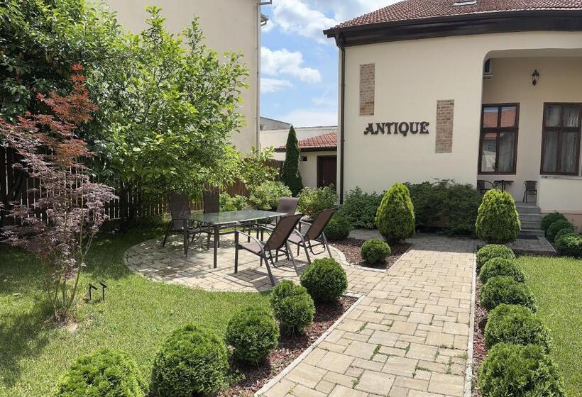 פנסיון Antique Apart