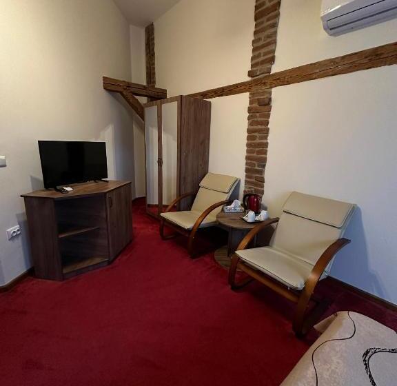 פנסיון Antique Apart