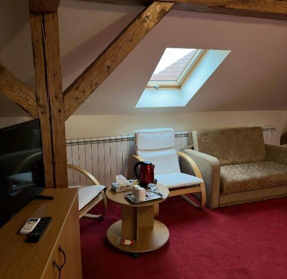 פנסיון Antique Apart