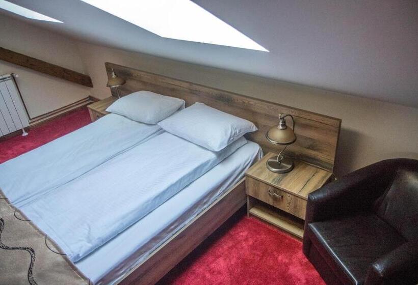 פנסיון Antique Apart