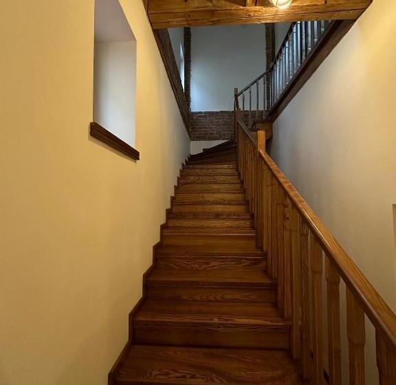 פנסיון Antique Apart