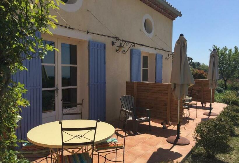 פנסיון Au Pied Du Ventoux