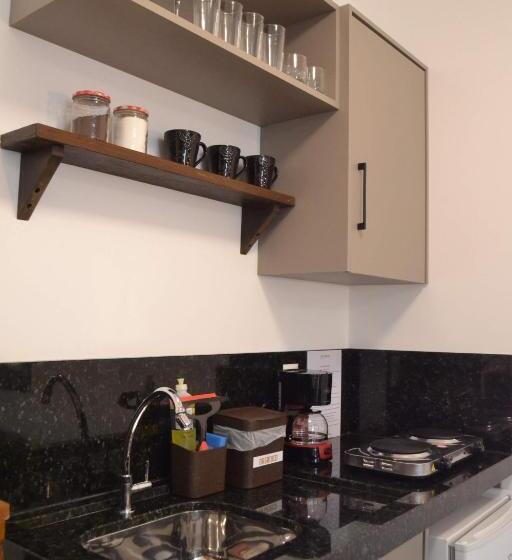 פנסיון Banzai Brava Suítes