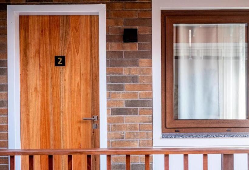 פנסיון Banzai Brava Suítes